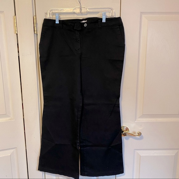 New York & Company Pants - NY & Co black cropped pants